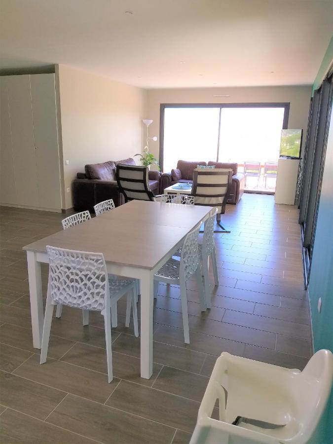 Piscine intérieure privée chauffée toute l'année à 29 Quiévrecourt Extérieur photo