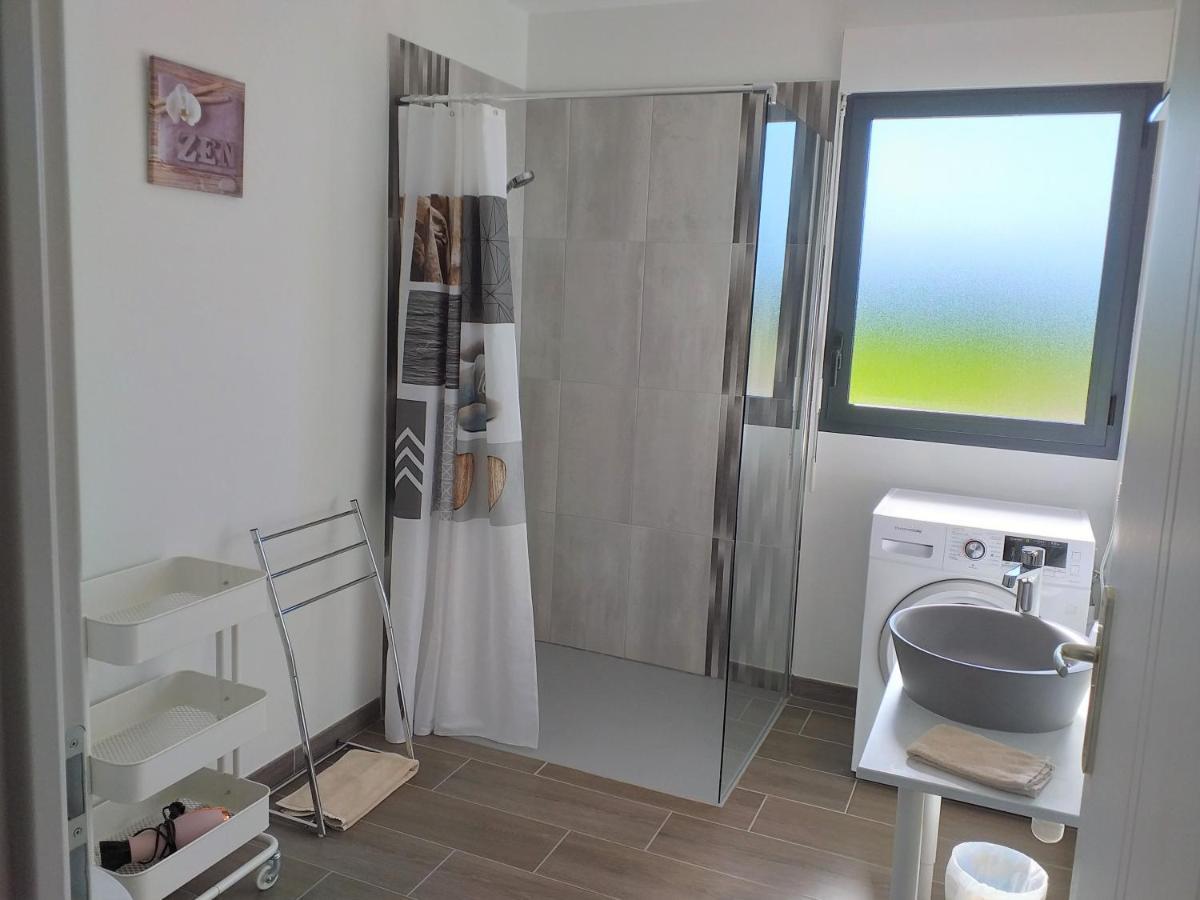 Piscine intérieure privée chauffée toute l'année à 29 Quiévrecourt Extérieur photo