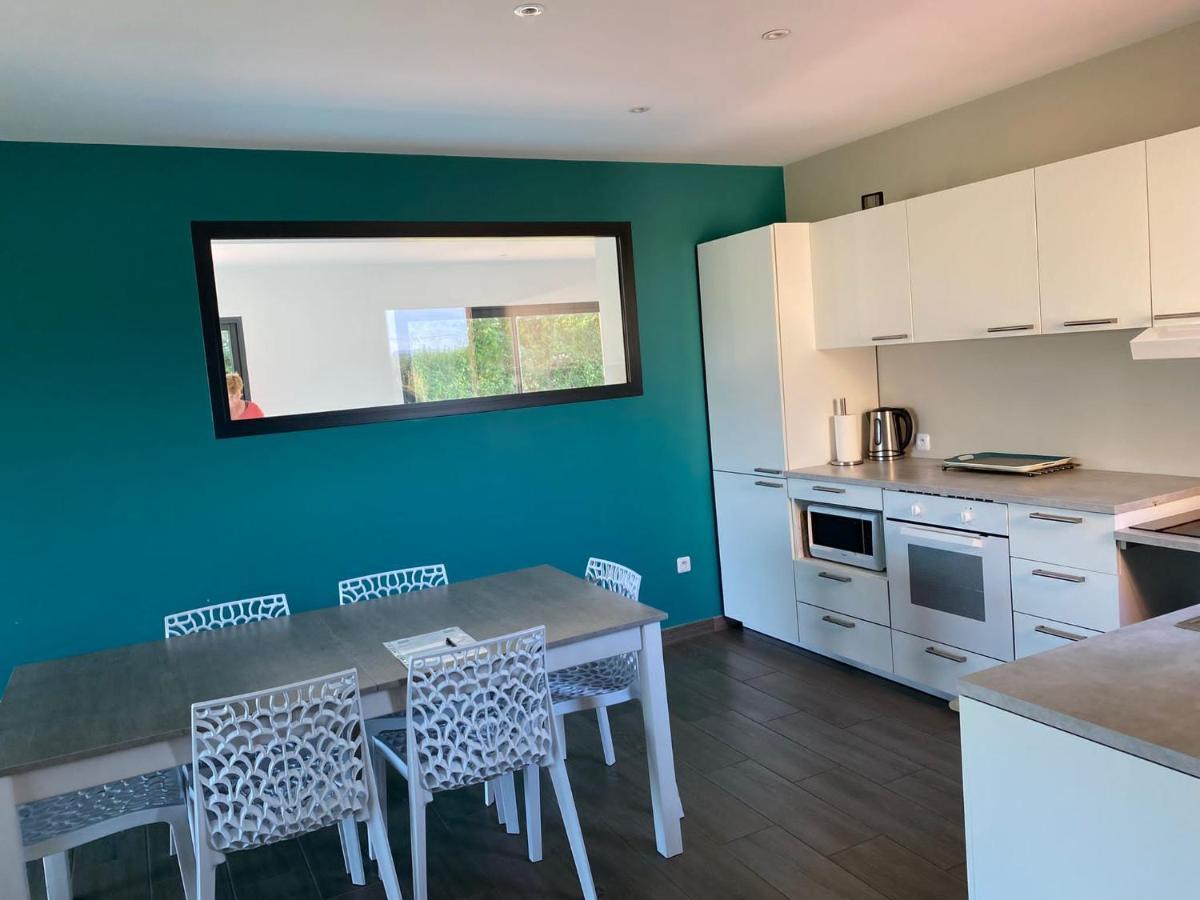 Piscine intérieure privée chauffée toute l'année à 29 Quiévrecourt Extérieur photo