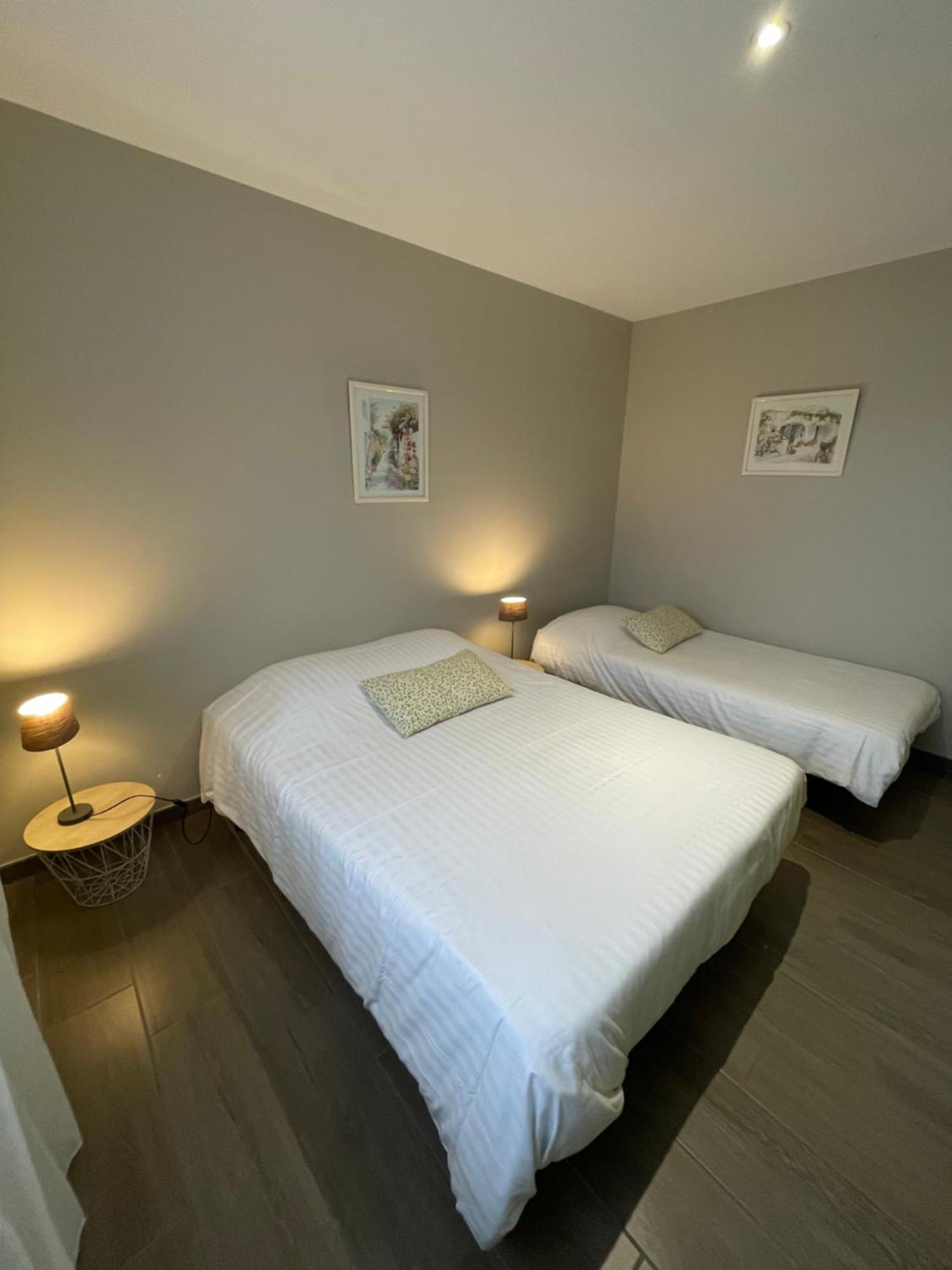 Piscine intérieure privée chauffée toute l'année à 29 Quiévrecourt Extérieur photo