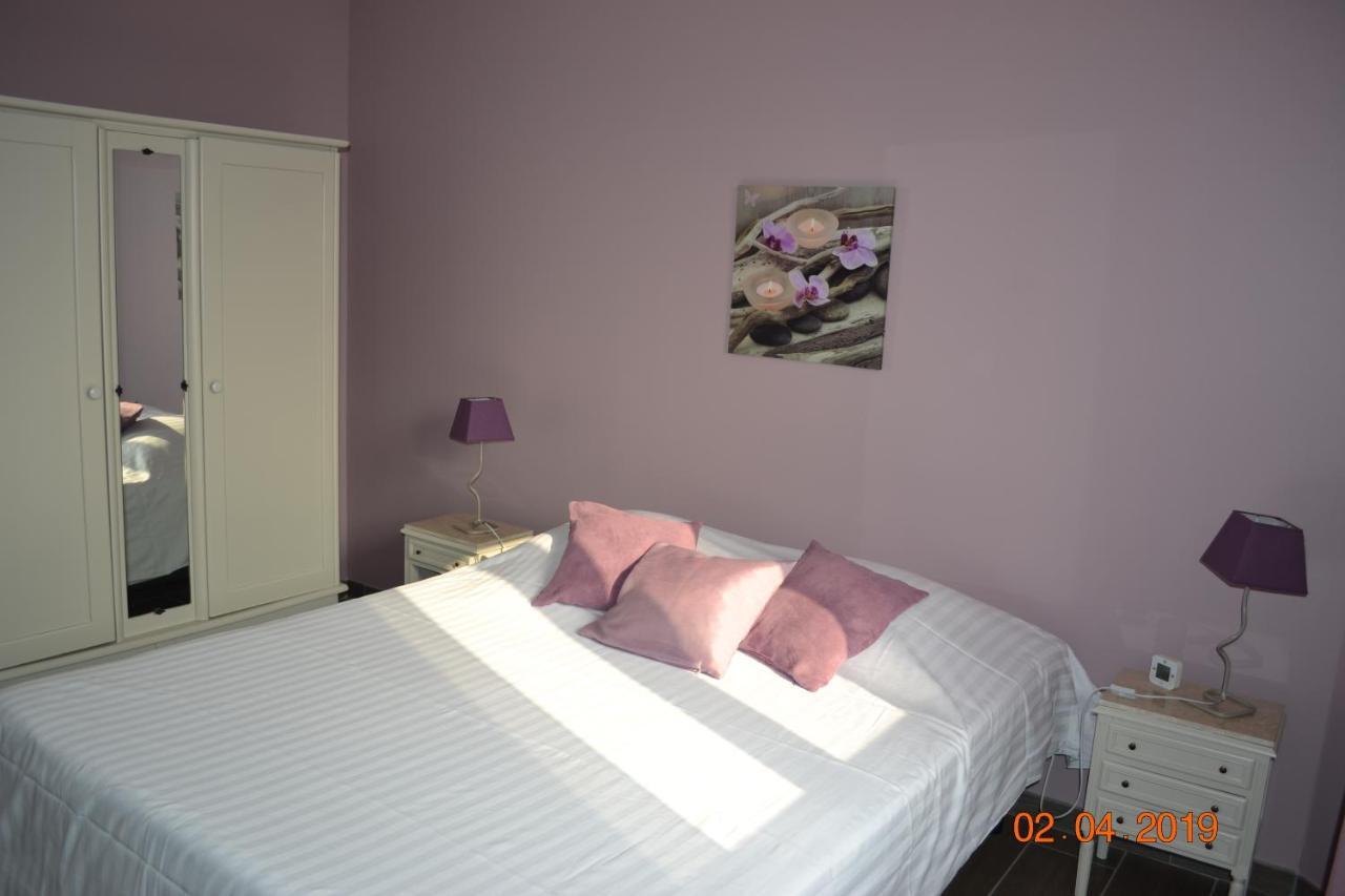 Piscine intérieure privée chauffée toute l'année à 29 Quiévrecourt Extérieur photo